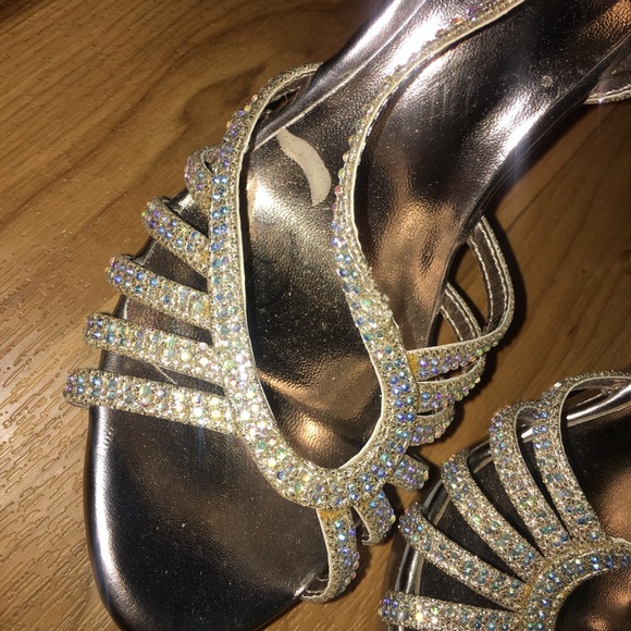 Heels - Picture 6 of 8